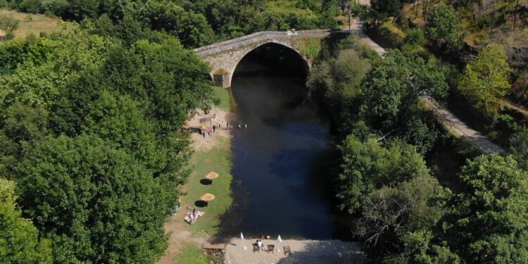 Praia fluvial de Alvoco das Várzeas distinguida com Qualidade de Ouro