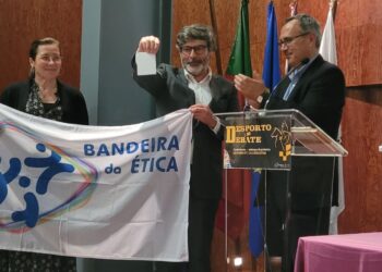 Município de Oliveira do Hospital distinguido com a Bandeira da Ética e o Cartão Branco