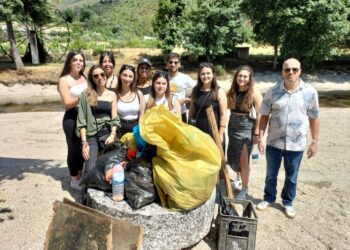 Limpeza na Praia Fluvial de São Sebastião da Feira recolheu quatro dezenas de lixo reciclável