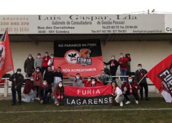 Elemento da claque da Associação Desportiva de Lagares da Beira encontrado morto num barracão perto de casa, na Lajeosa
