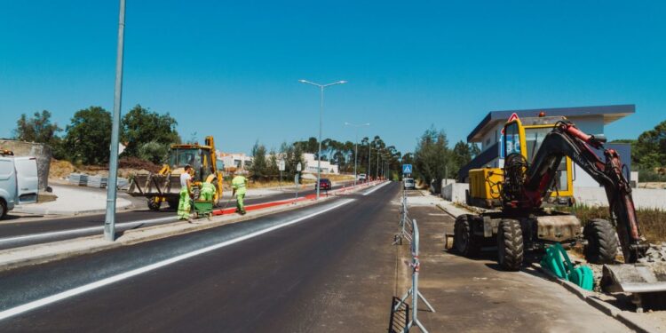 Continuam a avançar as obras nas vias urbanas de Tábua