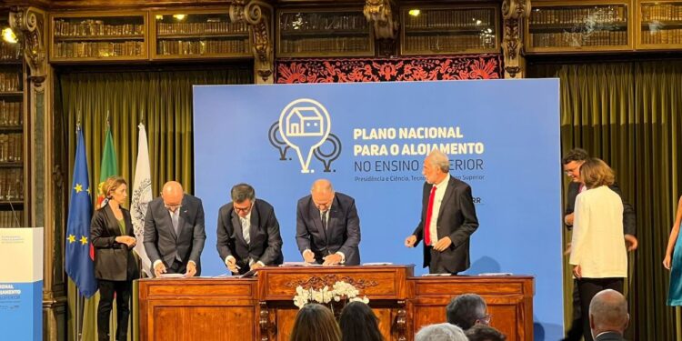 IPC assina contrato de financiamento para construção de residência estudantil em Oliveira do Hospital