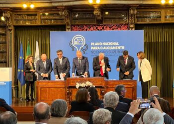 IPC assina contrato de financiamento para construção de residência estudantil em Oliveira do Hospital