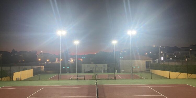 Complexo Municipal de Ténis com nova iluminação