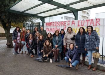 Professores em greve, em luta pela defesa de uma Escola Pública de qualidade