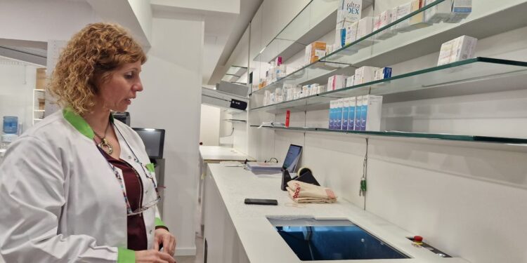 Farmácia Gonçalves inaugurou obras de ampliação e conta agora com maior “robot” da Península Ibérica em capacidade de armazenamento e gestão do medicamento