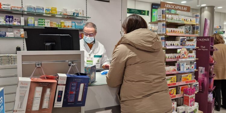 Farmácia Gonçalves inaugurou obras de ampliação e conta agora com maior “robot” da Península Ibérica em capacidade de armazenamento e gestão do medicamento