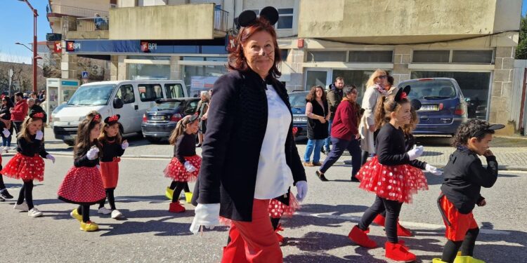 Desfile de Carnaval do Agrupamento de Escolas de Oliveira do Hospital com “A Magia da Disney”