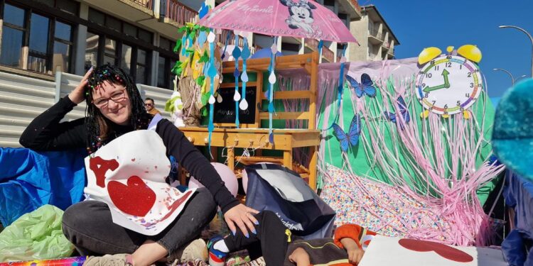 Desfile de Carnaval do Agrupamento de Escolas de Oliveira do Hospital com “A Magia da Disney”