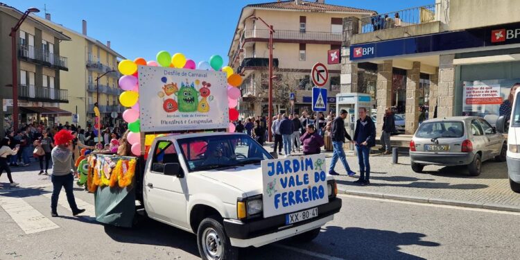 Desfile de Carnaval do Agrupamento de Escolas de Oliveira do Hospital com “A Magia da Disney”
