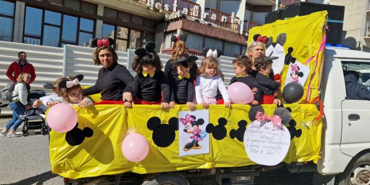 Desfile de Carnaval do Agrupamento de Escolas de Oliveira do Hospital com “A Magia da Disney”