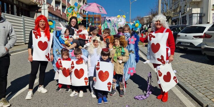 Desfile de Carnaval do Agrupamento de Escolas de Oliveira do Hospital com “A Magia da Disney”