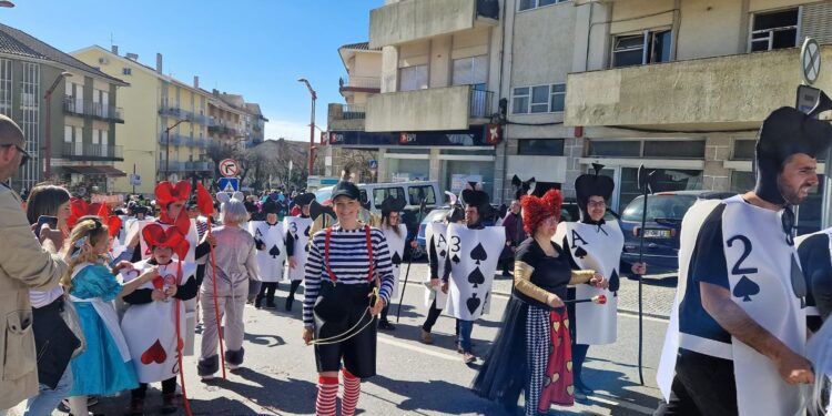 Desfile de Carnaval do Agrupamento de Escolas de Oliveira do Hospital com “A Magia da Disney”