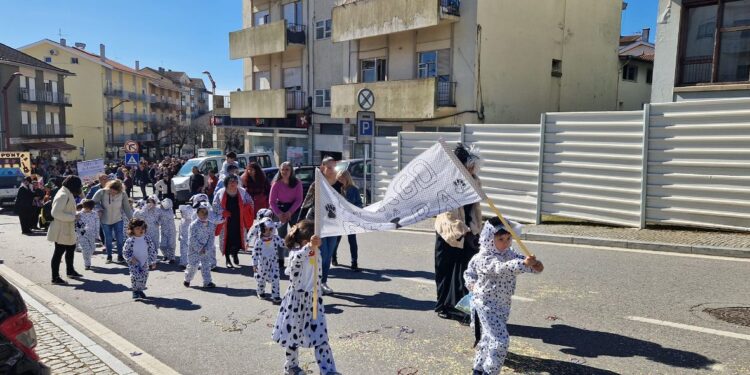 Desfile de Carnaval do Agrupamento de Escolas de Oliveira do Hospital com “A Magia da Disney”