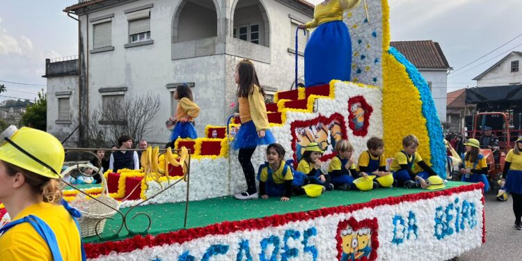 Carnavais de Lagares e Seixo da Beira regressaram com muita alegria e diversão