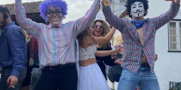Carnavais de Lagares e Seixo da Beira regressaram com muita alegria e diversão