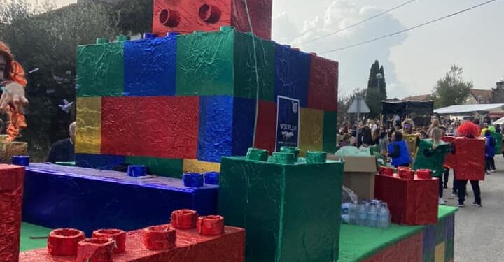 Carnavais de Lagares e Seixo da Beira regressaram com muita alegria e diversão