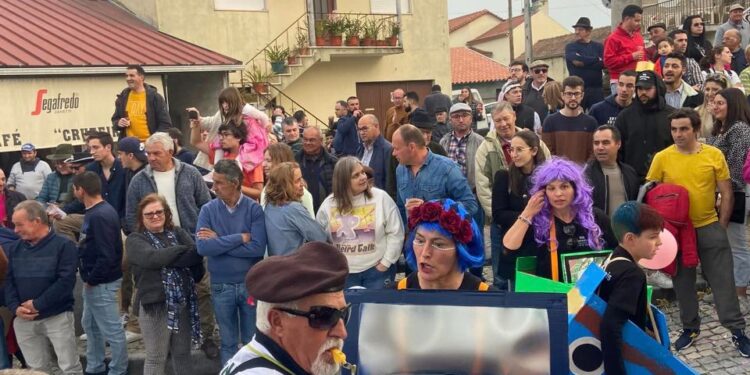 Carnavais de Lagares e Seixo da Beira regressaram com muita alegria e diversão