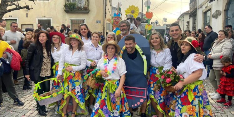 Carnavais de Lagares e Seixo da Beira regressaram com muita alegria e diversão