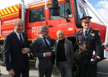 Câmara Municipal oferece nova viatura de combate a incêndios aos Bombeiros de Oliveira do Hospital