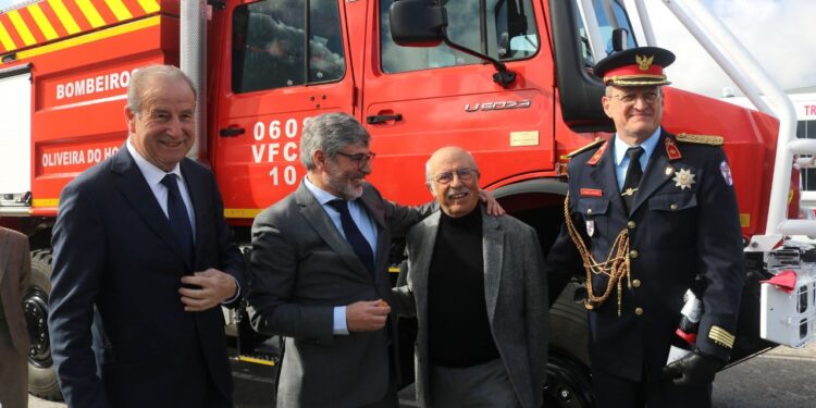 Câmara Municipal oferece nova viatura de combate a incêndios aos Bombeiros de Oliveira do Hospital