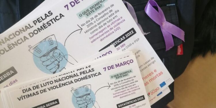 ADIBER realizou ação de sensibilização sobre o Dia de Luto Nacional pelas Vítimas de Violência Doméstica