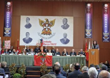 Bombeiros Voluntários de Oliveira do Hospital comemoraram 101 anos