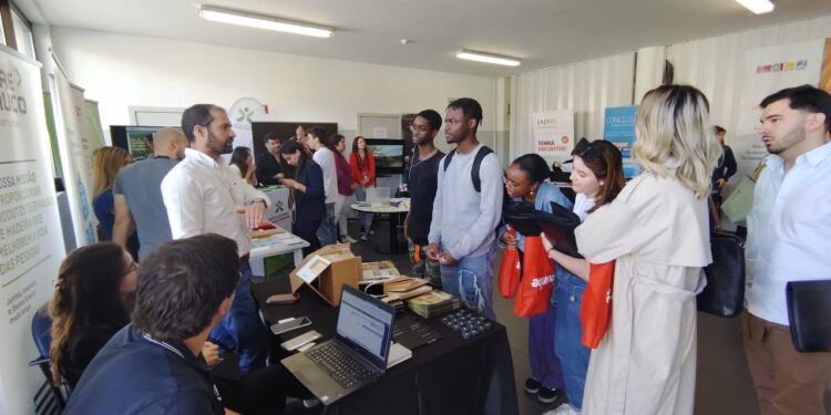 ESTGOH promoveu II Feira do Emprego com o objetivo de fixar jovens qualificados na região
