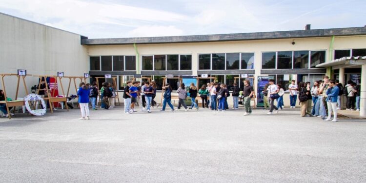 Feira de Formação, Emprego e Empreendedorismo “Investe no teu Futuro”