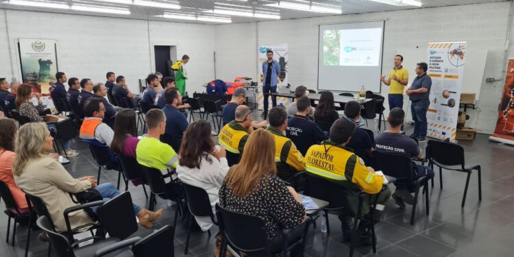 CIM Região de Coimbra capacita os técnicos municipais para o combate à Vespa Velutina