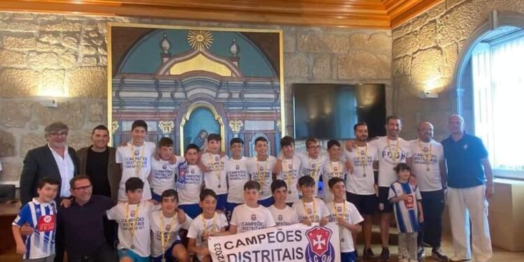 Equipa Sub-13 do Futebol Clube de Oliveira do Hospital sagrou-se Campeã Distrital
