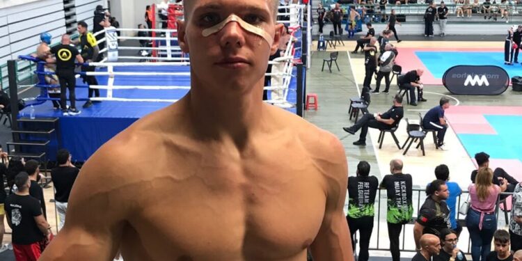 Aluno da Eptoliva, Danil Bulakhov, sagrou-se Vice Campeão Nacional de Kickboxing