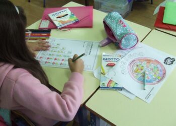 Câmara Municipal de Oliveira do Hospital entrega “Cheque + Educação” aos alunos do 1.º CEB