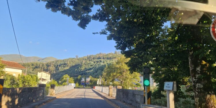 Trabalhos de reabilitação e reforço da Ponte das Três Entradas começaram esta semana