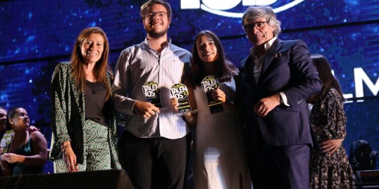 Dupla Lara e Telmo vence concurso “Soltem Talentos”