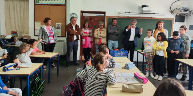 Município de Oliveira do Hospital distribui fruta aos alunos e promove hábitos de alimentação saudável