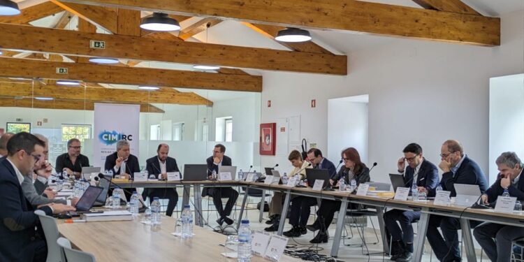 Região de Coimbra propõe revisão da Lei do Estatuto de Eleitos Locais e demonstra solidariedade com o autarca de Sines