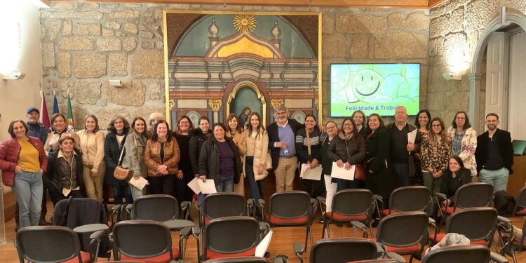 Formação sobre felicidade no trabalho marca início de ações do Programa de Capacitação Turística de Oliveira do Hospital