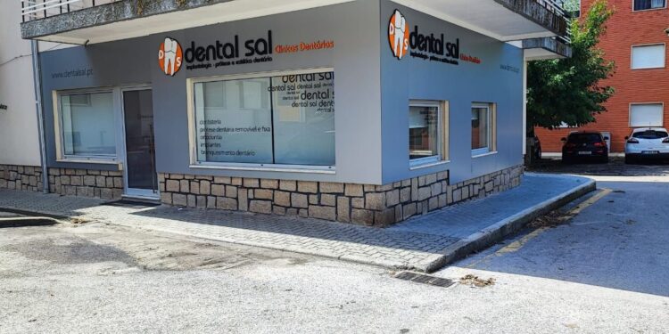 DENTAL SAL agora com nova Clínica em Oliveira do Hospital e ainda com mais especialidades
