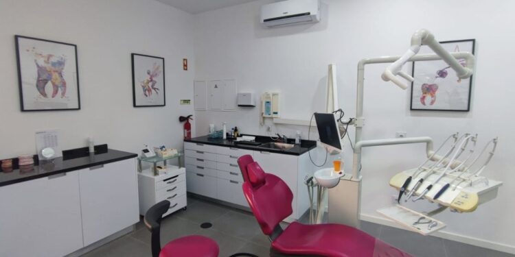 DENTAL SAL agora com nova Clínica em Oliveira do Hospital e ainda com mais especialidades