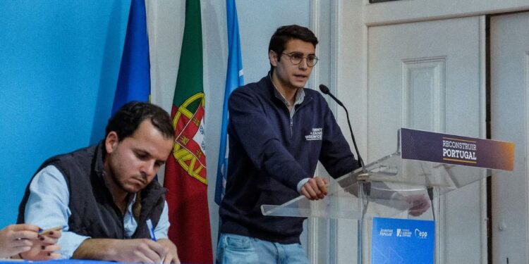 Jovem Oliveirense indicado ao Círculo Eleitoral de Coimbra pelas Listas da Aliança Democrática