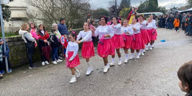 CARNAVAIS voltaram a sair à rua no Concelho de Oliveira do Hospital