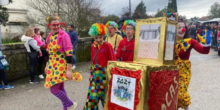 CARNAVAIS voltaram a sair à rua no Concelho de Oliveira do Hospital