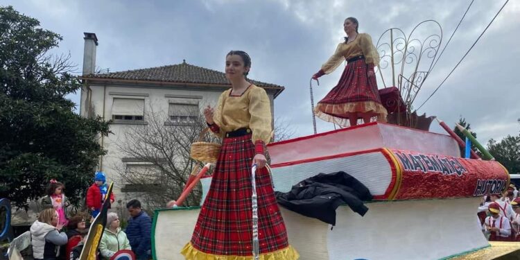 CARNAVAIS voltaram a sair à rua no Concelho de Oliveira do Hospital