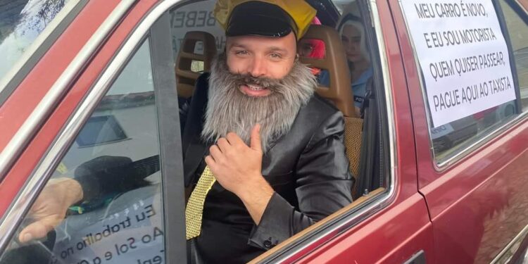 CARNAVAIS voltaram a sair à rua no Concelho de Oliveira do Hospital