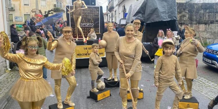 CARNAVAIS voltaram a sair à rua no Concelho de Oliveira do Hospital