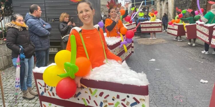 CARNAVAIS voltaram a sair à rua no Concelho de Oliveira do Hospital