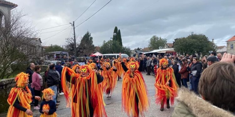 CARNAVAIS voltaram a sair à rua no Concelho de Oliveira do Hospital