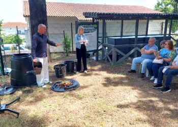 Projeto “RecolhaBiOH” entrega meia centena de compostores à população