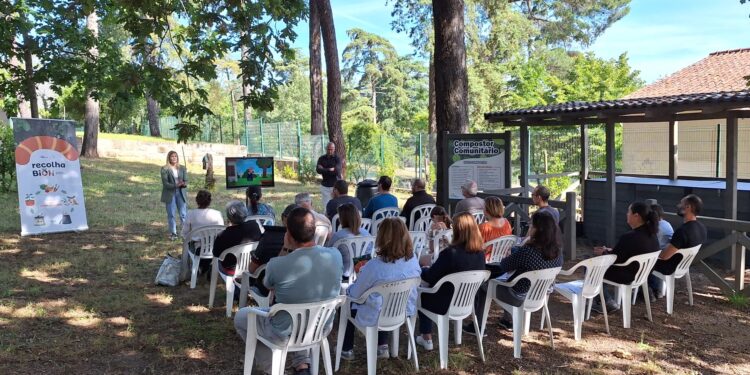 Projeto “RecolhaBiOH” entrega meia centena de compostores à população